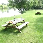 Du Sabotier - Troglodytique - A 100 M Baignade En Riviere - Location De Canoe - Circuits Cyclo - Aire De Pique-nique - 3 Restaurants بيت للعطل