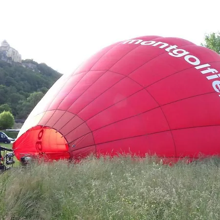 Du Sabotier - Troglodytique - A 100 M Baignade En Riviere - Location De Canoe - Circuits Cyclo - Aire De Pique-nique - 3 Restaurants