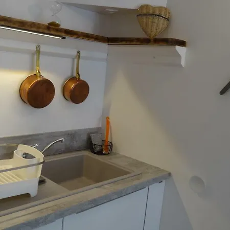 Du Sabotier - Troglodytique - A 100 M Baignade En Riviere - Location De Canoe - Circuits Cyclo - Aire De Pique-nique - 3 Restaurants *