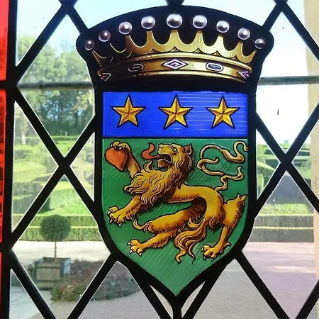 Ferienhaus Du Sabotier - Troglodytique - A 100 M Baignade En Riviere - Location De Canoe - Circuits Cyclo - Aire De Pique-nique - 3 Restaurants Castelnaud-la-Chapelle